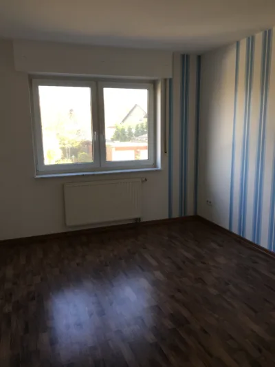 3-Zimmerwohnung in guter Lage von Bad Holzhausen…. - Schlafzimmer (3047)