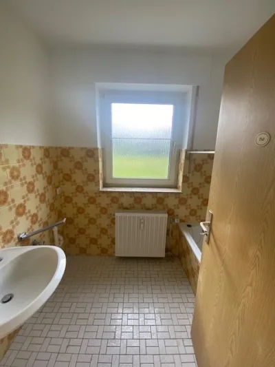 3-Zimmer-Wohnung am Rand der Innenstadt - Bad mit Wanne (3014)