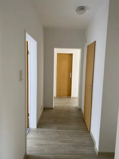 3-Zimmer-Wohnung am Rand der Innenstadt - Flur (3016)