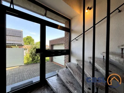 5-Familienhaus mit Garage in zentraler Lage - Treppenhaus (3121)