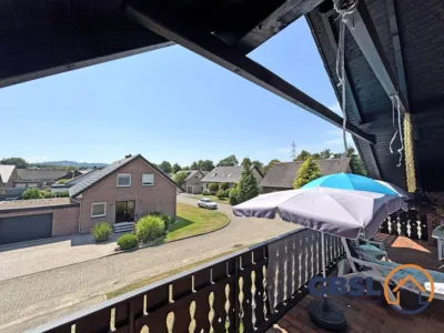 5-Familienhaus mit Garage in zentraler Lage - Balkon (3106)